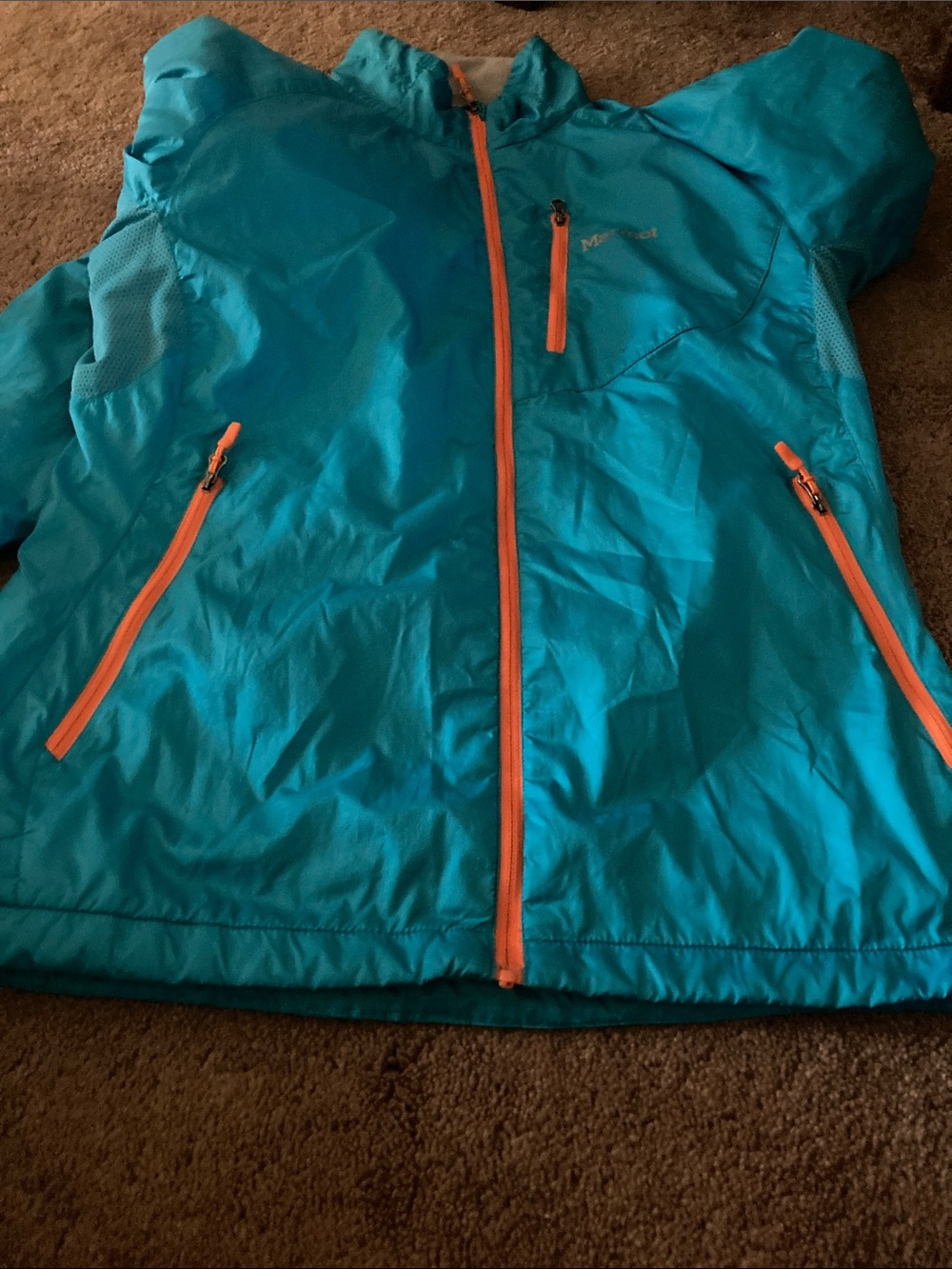 Marmot woman’s  rain/Light weight  coat size medium